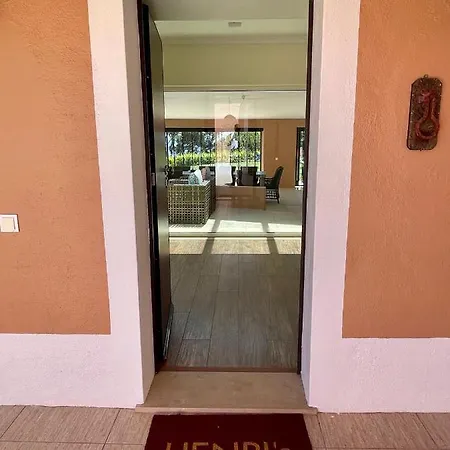 Henri'S Secret Paradise Villa